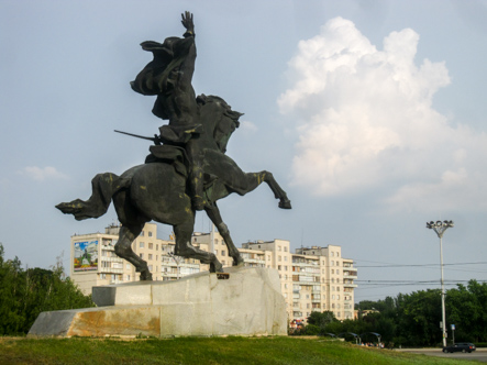 Statue in Tiraspol, Transdnistria